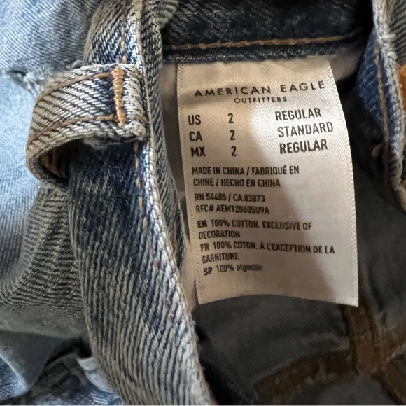 American Eagle Mom Jean - Picture 4 of 5